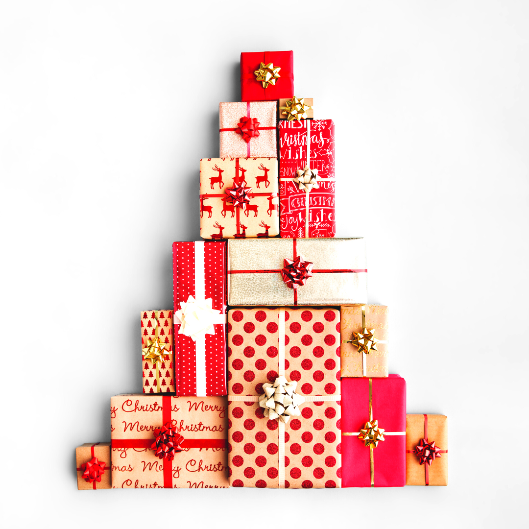 gifts wrapped red and brown combinations and shaped in the shape of a Christmas tree